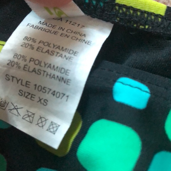 (4 for $20) O’Neill Bikini Bottoms XS - Picture 3 of 5